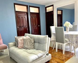 Hermoso y acogedor apartamento en Mompós - Mompós - Sala de estar