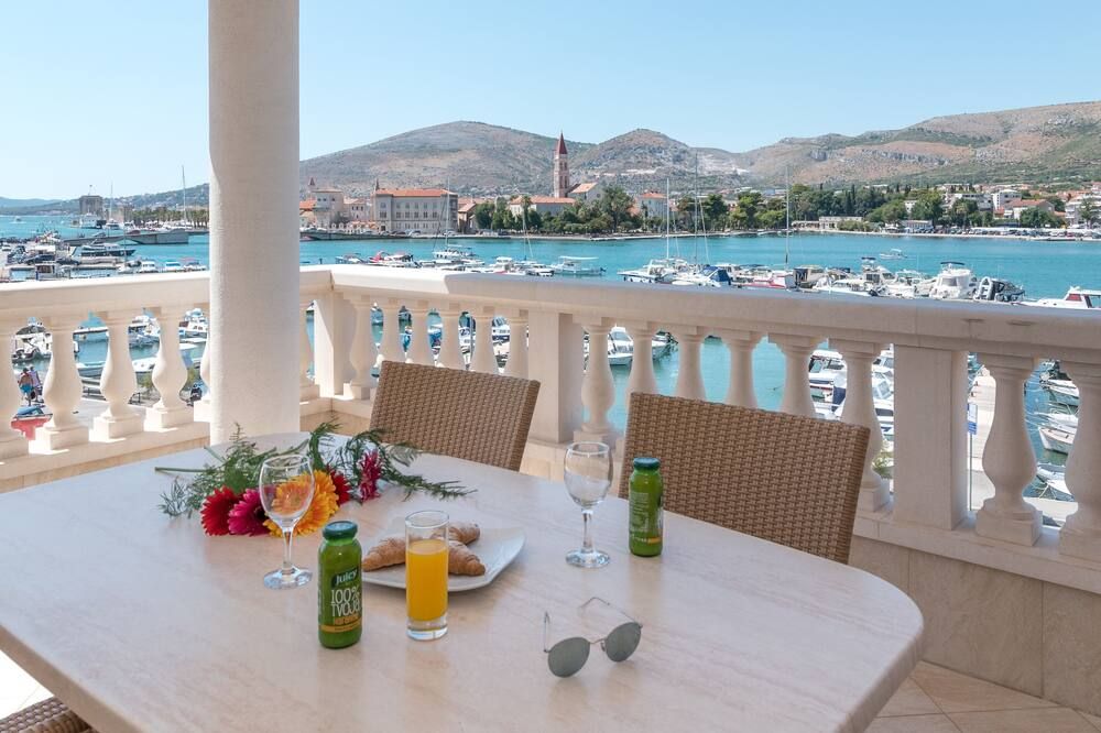 Hotel Trogir Palace - טרוגיר - מרפסת