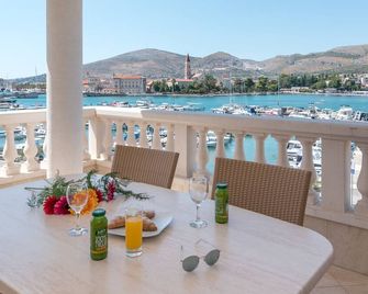 Hotel Trogir Palace - Trogir - Balcony