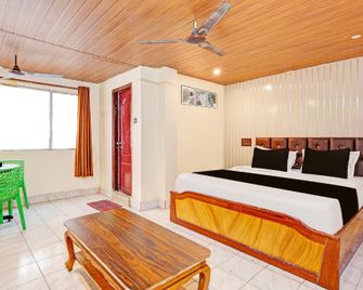 Hotel O Besant Road - Vijayawada - Ložnice