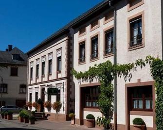 Apartments Eulenhof - owl nest 1 - Minheim - Edificio