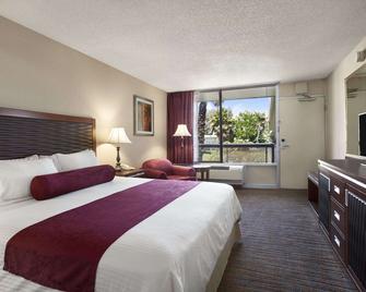 Ramada by Wyndham Sunnyvale/Silicon Valley - Sunnyvale - Chambre