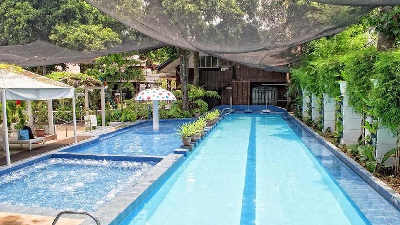 Luljettas Place Garden Suites