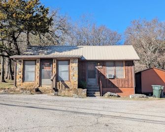 The Most Beautiful Views in Turner Falls - Davis - Edificio