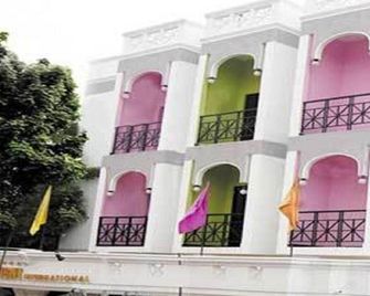 Hotel Theni International - Theni - Building