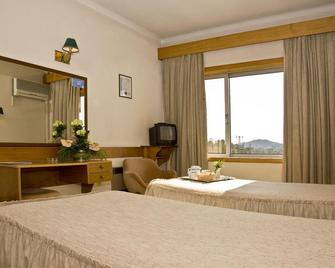 Hotel Moutados - Vila Nova de Famalicão - Bedroom