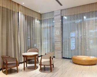 Ji Hotel Xuzhou Suning Plaza - Xuzhou - Lounge