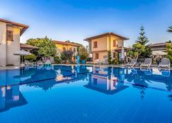 Vista Villas - Belek - Basen