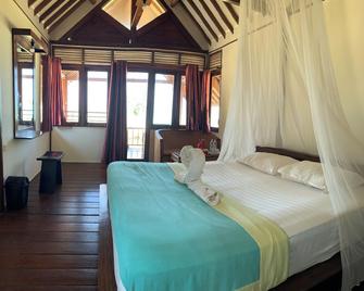 Arys Lagoon Bungalow & Hotel - Karimunjawa - Bedroom