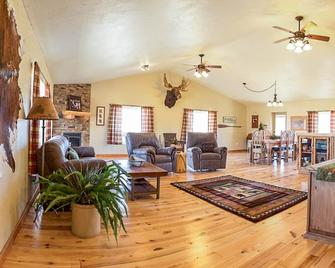 The Nest A Mountain Valley Retreat - Eagle Nest - Sala de estar