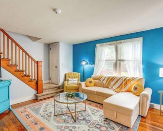 Updated Annville Retreat about 10 Mi to Hersheypark! - Annville - Sala de estar