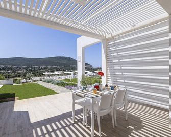 Capo Falcone Beach Charming Apartments Stintino - Stintino - Balcony