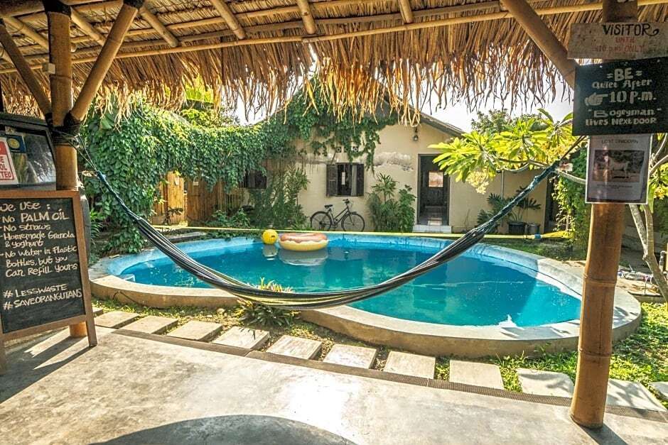 Losmanos Hostel - יוגיאקרטה - בריכה