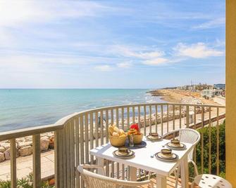 Perfect Sea View in the Heart of Caorle’s Center with Private Parking - Caorle