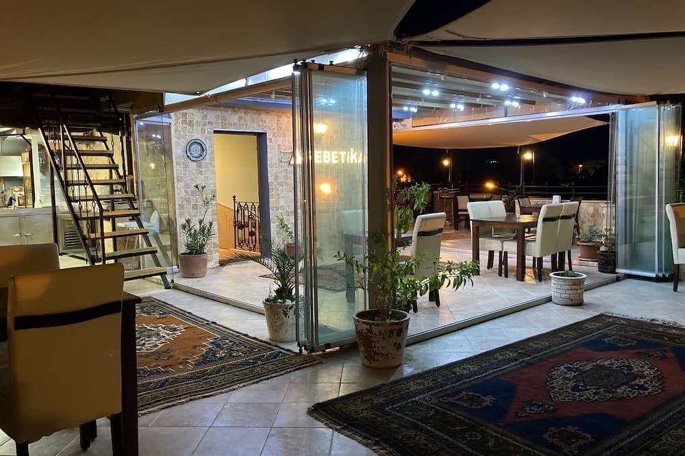 ريبيتكا هوتل - سلجوق - ردهة