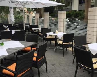 Hotel Germania - Cologne - Patio
