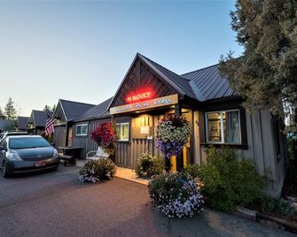 Gannett Peak Lodge - Pinedale - Building