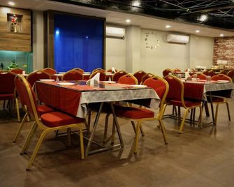 Hotel Sapphire International - Puri - Restaurante