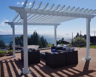 Victoria Ocean View B&B House - Victoria - Patio