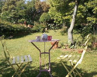 Colonzelle drome provençale mas with swimming pool rental from saturday to saturday - Chamaret - Patio