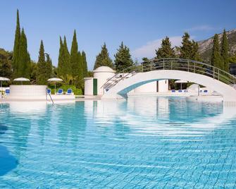 Bluesun Hotel Bonaca - בול - בריכה