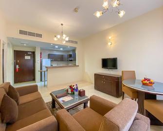 Auris Boutique Hotel Apartments - Dubai - Living room