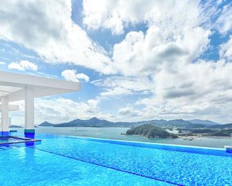 Hanwha Resort Geoje Belvedere - Geoje - Pool