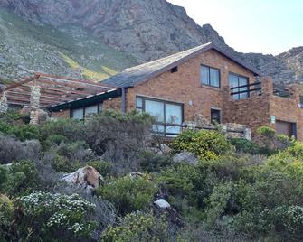 Proteus Beach House - Rooiels - Edificio