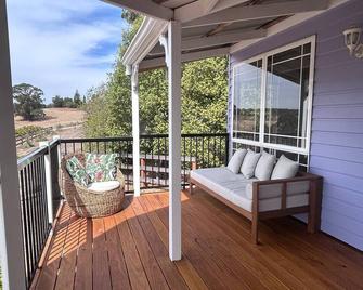 Belmira Vines Private Vineyard Escape! - Bridgetown - Балкон