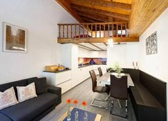 Appartement au centre de Zermatt (4-8 personnes) - Zermatt - Dining room