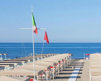 Hotel President - Forte dei Marmi - Beach