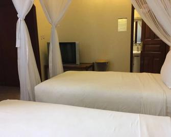 Airport View Hotel - Entebbe - Schlafzimmer