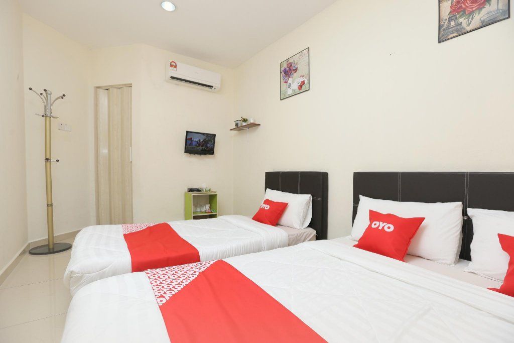OYO 89902 Semerah Suites Homestay - Pontian Kechil - Habitación