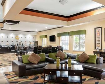 La Quinta Inn & Suites by Wyndham McAlester - McAlester - Lounge