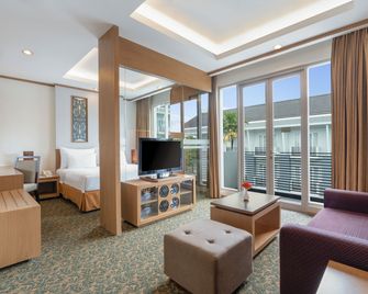 Swiss-Belhotel Danum Palangkaraya - Palangkaraya - Living room