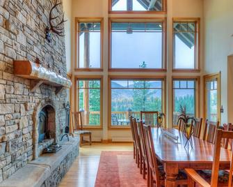 The Lodge at Trout Creek Bed and Breakfast - Trout Creek - Comedor