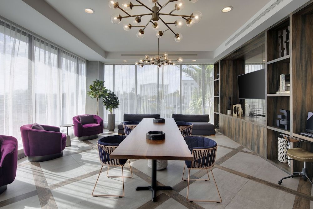 Comfort Inn and Suites Miami International Airport - Miami Springs - Lobby