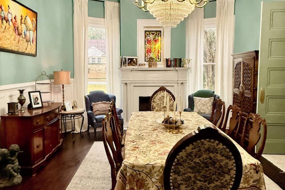 The White House of Newberry - Historic 1903 Estate Walkable to Downtown - Newberry - Sala pranzo