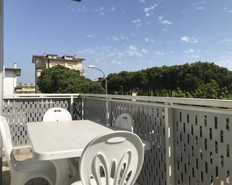 Appartamenti Aquamarina - Jesolo - Balkon