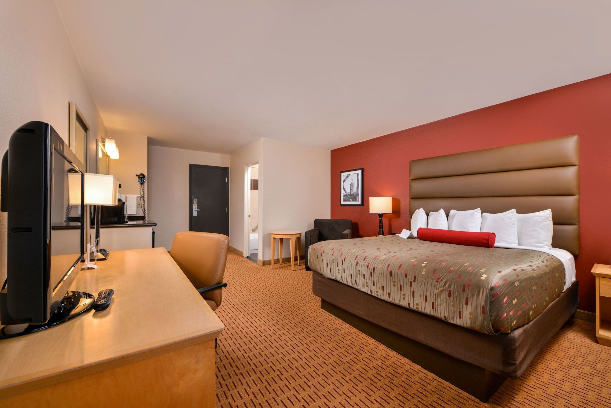 Clackamas Inn & Suites - Clackamas