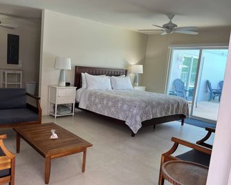 Sunshine Island Inn - Sanibel - Bedroom