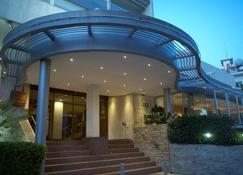 克婁巴特拉酒店 - 尼古西亞 - 尼科西亞 - 建築