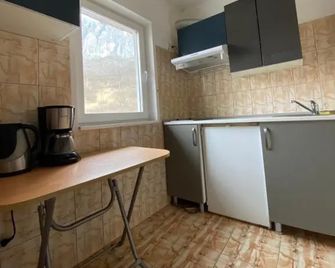 Eric's Apartament - Baile Herculane - Küche