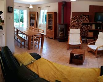 Le Second Souffle Maison Proche Centre Ville De Die Tout Peut Se Faire À Pied Gare Sncf Marché U Express Rivière - Die - Wohnzimmer