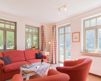 Ferienhaussiedlung Strandperlen Sanddornhof 7c (Typ II) - Wustrow (Darss) - Wohnzimmer