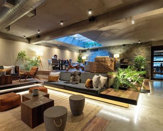 The Place - Santiago - Lobby