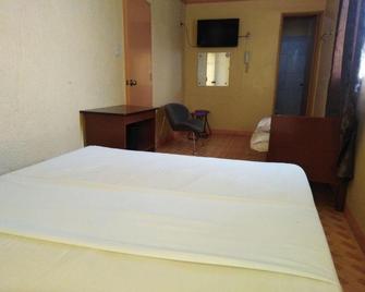 RedDoorz Near Sm Batangas City - Batangas City - Schlafzimmer