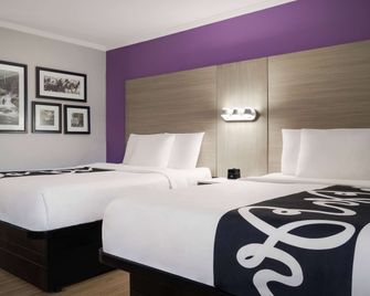 La Quinta Inn by Wyndham Birmingham - Inverness - ברמינגהאם - חדר שינה