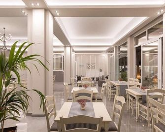 Melina Oasis Hotel - Kassiopi - Restaurace