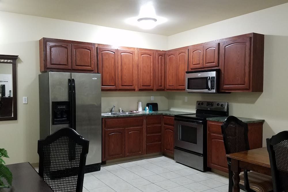 Crossroads Inn & Suites - Victoria - Cocina